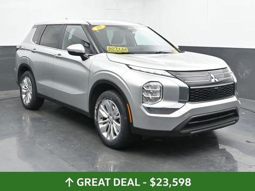 2025 Mitsubishi Outlander ES