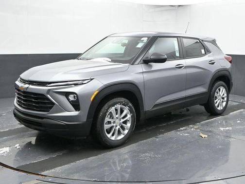 Sterling Gray Metallic 2026 Chevrolet Trailblazer LS