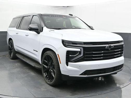 Polar White 2026 Chevrolet Suburban Premier