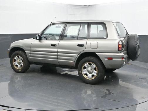 2000 Toyota RAV4 Base