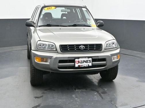 2000 Toyota RAV4 Base