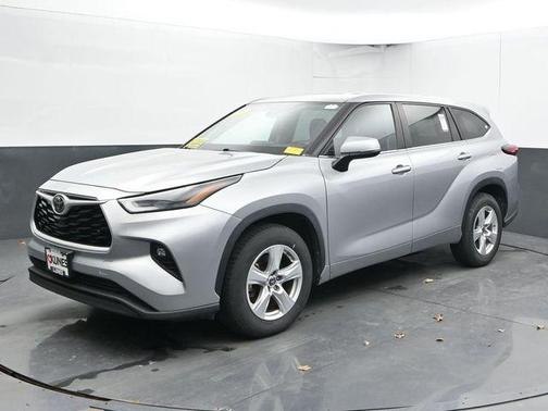 Celestial Silver Metallic 2023 Toyota Highlander LE