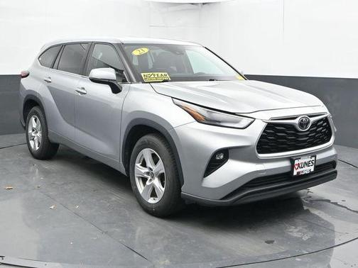 Celestial Silver Metallic 2023 Toyota Highlander LE