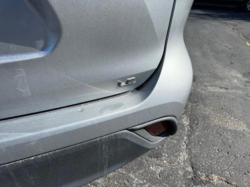 Silver 2023 Toyota Highlander L