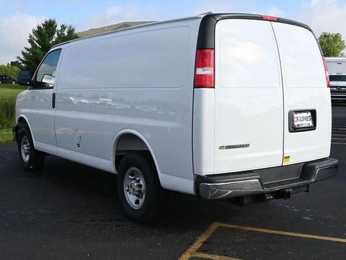 2025 Chevrolet Express 2500 Work Van