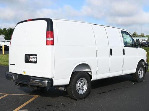 2025 Chevrolet Express 2500 Work Van