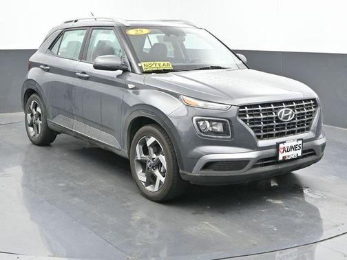 2025 Hyundai VENUE SEL