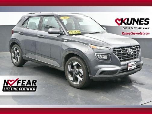 2025 Hyundai VENUE SEL