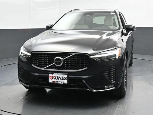 2023 Volvo XC60 B5 Plus Dark Theme