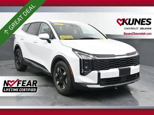 Glacial White Pearl 2026 Kia Sportage LX