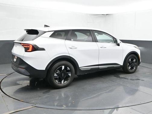 Glacial White Pearl 2026 Kia Sportage LX