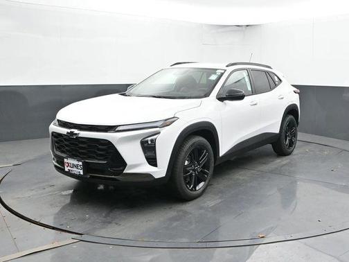 Summit White 2026 Chevrolet Trax ACTIV