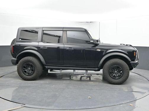 Shadow Black 2023 Ford Bronco Wildtrak