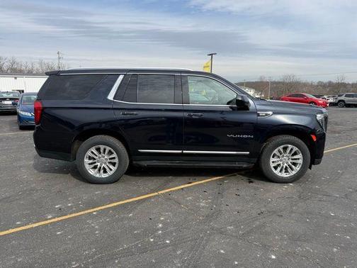 Midnight Blue Metallic 2022 GMC Yukon SLT