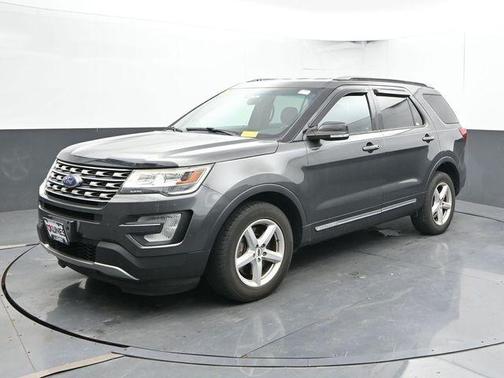 Magnetic 2016 Ford Explorer XLT