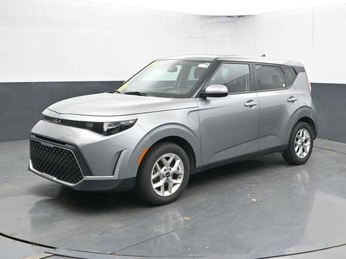 Steel Gray 2025 Kia Soul LX