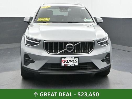 2024 Volvo XC40 B5 Core