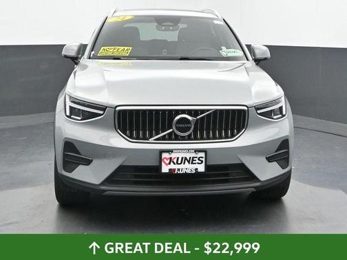 2024 Volvo XC40 B5 Core