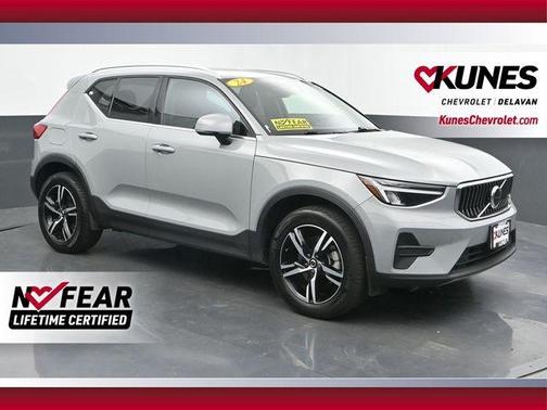 2024 Volvo XC40 B5 Core