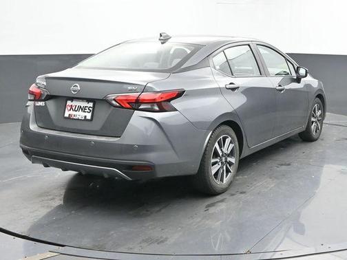 2021 Nissan Versa 1.6 SV