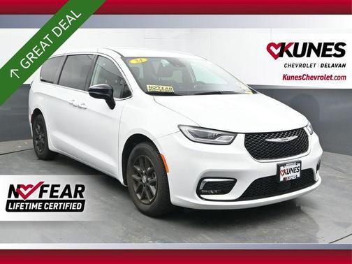 Bright White Clearcoat 2024 Chrysler Pacifica Touring-L
