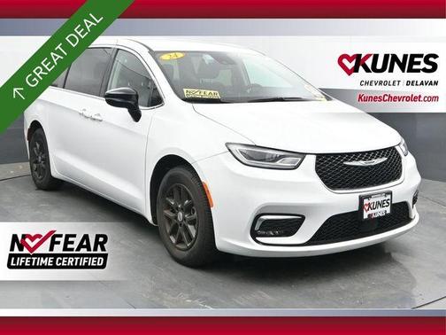Bright White Clearcoat 2024 Chrysler Pacifica Touring-L