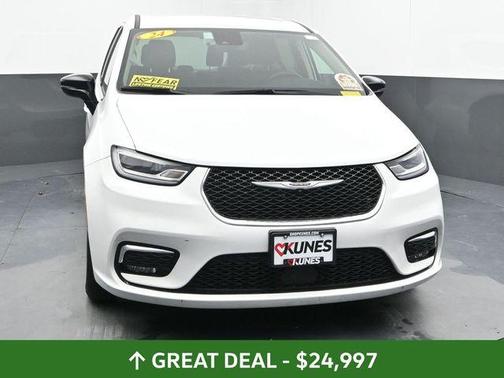Bright White Clearcoat 2024 Chrysler Pacifica Touring-L