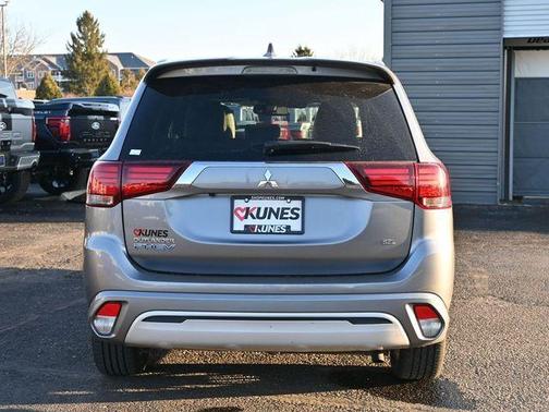 2022 Mitsubishi Outlander PHEV 