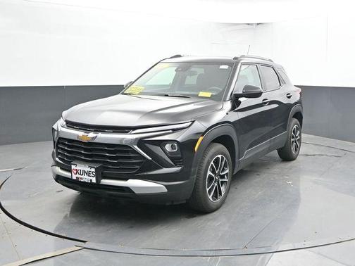 Mosaic Black Metallic 2024 Chevrolet Trailblazer LT