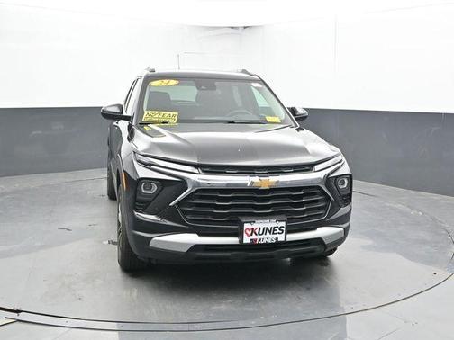 Mosaic Black Metallic 2024 Chevrolet Trailblazer LT