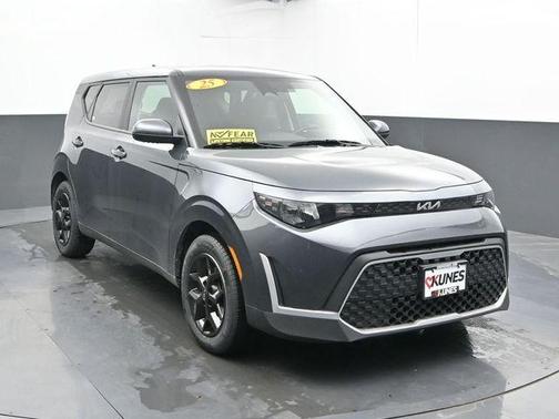 Gray 2025 Kia Soul LX