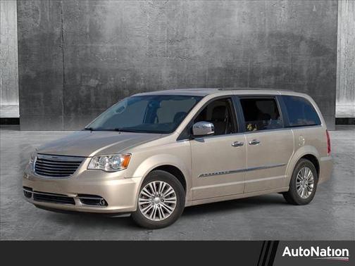 2016 Chrysler Town & Country Touring-L