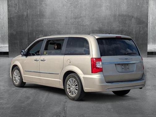 2016 Chrysler Town & Country Touring-L