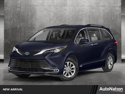 2021 Toyota Sienna XLE 8 Passenger