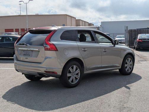 2016 Volvo XC60 T6 Drive-E Platinum