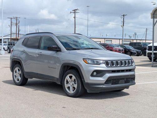 Baltic Gray Metallic Clearcoat 2024 Jeep Compass Latitude