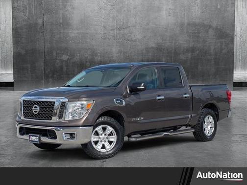 2017 Nissan Titan SV