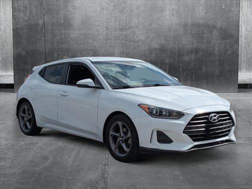 2019 Hyundai Veloster 2
