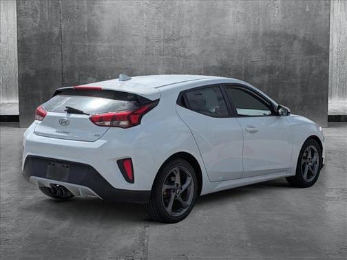 2019 Hyundai Veloster 2