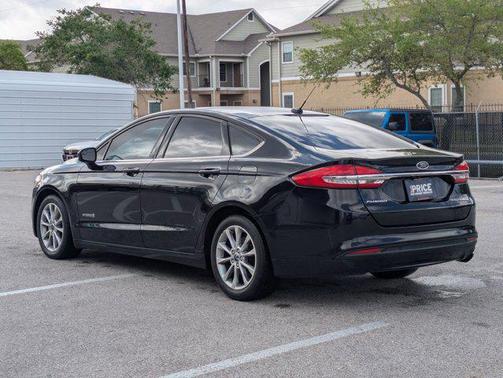 2017 Ford Fusion Hybrid SE