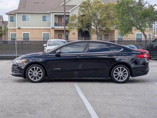 2017 Ford Fusion Hybrid SE
