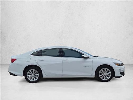 Summit White 2024 Chevrolet Malibu FWD 1LT