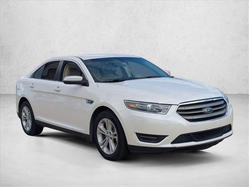 2018 Ford Taurus SEL