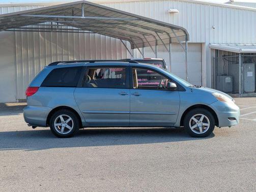 2007 Toyota Sienna LE