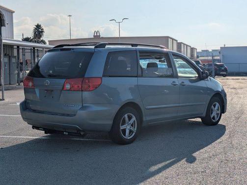 2007 Toyota Sienna LE