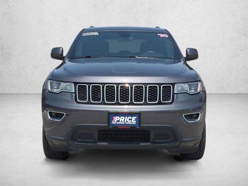 Granite Crystal Metallic Clearcoat 2020 Jeep Grand Cherokee Laredo