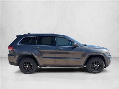 Granite Crystal Metallic Clearcoat 2020 Jeep Grand Cherokee Laredo