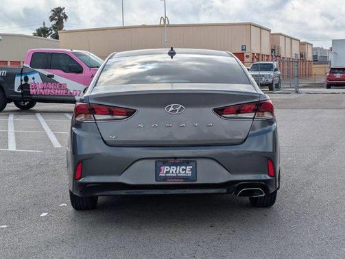 Machine Gray 2018 Hyundai SONATA SE