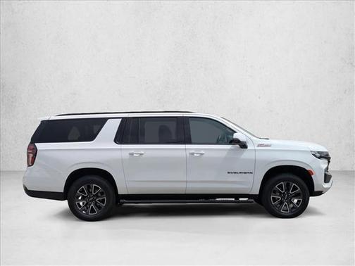 Summit White 2022 Chevrolet Suburban 4WD Z71