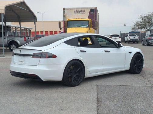 2021 Tesla Model S Plaid